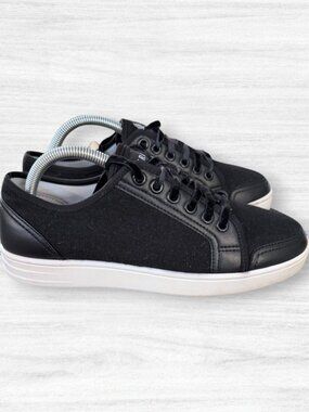 Traq by Alegria Lyriq Wooly Bully Black Velvet Lace Sneakers Smart Step Comfort